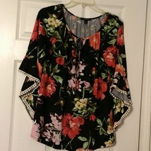Bell sleeve shirt